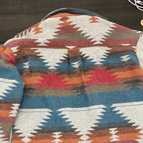 Multicolor Patterned Jacket - Picture 10 of 11